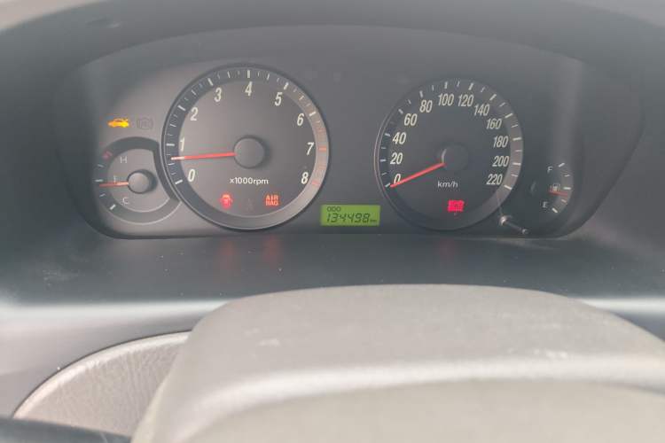 Used Hyundai Elantra 2011 1.6L Manual Comfort Version Odometer Close Up