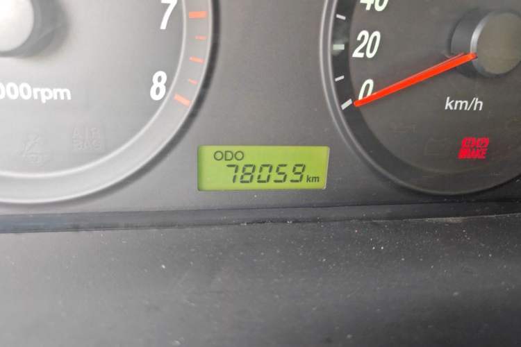 Used Hyundai Elantra 2011 1.6L Manual Comfort Version Odometer Close Up
