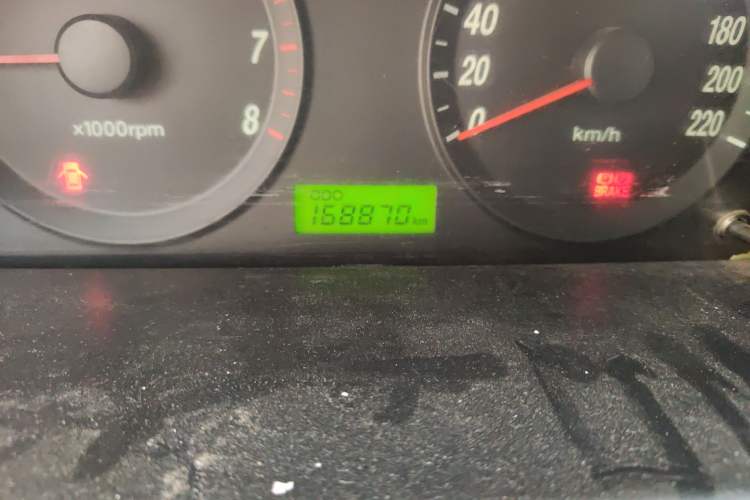 Used Hyundai Elantra 2011 1.6L Manual Comfort Version Odometer Close Up