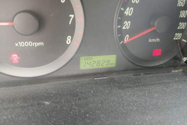 Used Hyundai Elantra 2011 1.6L Manual Comfort Version Odometer Close Up
