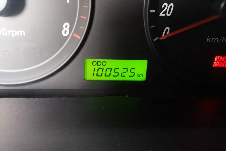 Used Hyundai Elantra 2011 1.6L Manual Comfort Version Odometer Close Up