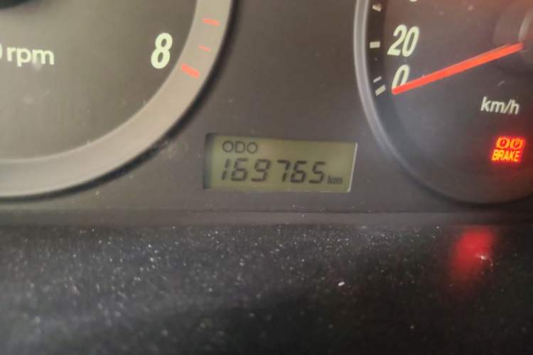 Used Hyundai Elantra 2011 1.6L Manual Comfort Version Odometer Close Up