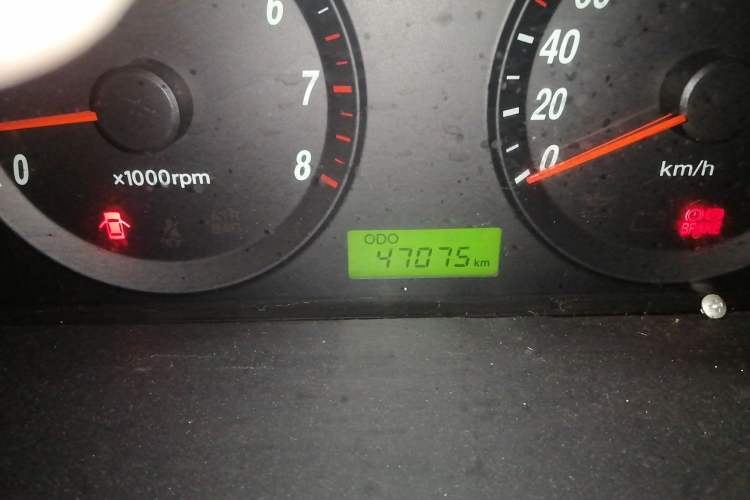 Used Hyundai Elantra 2011 1.6L Manual Comfort Version Odometer Close Up