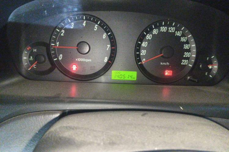 Used Hyundai Elantra 2011 1.6L Manual Comfort Version Odometer Close Up