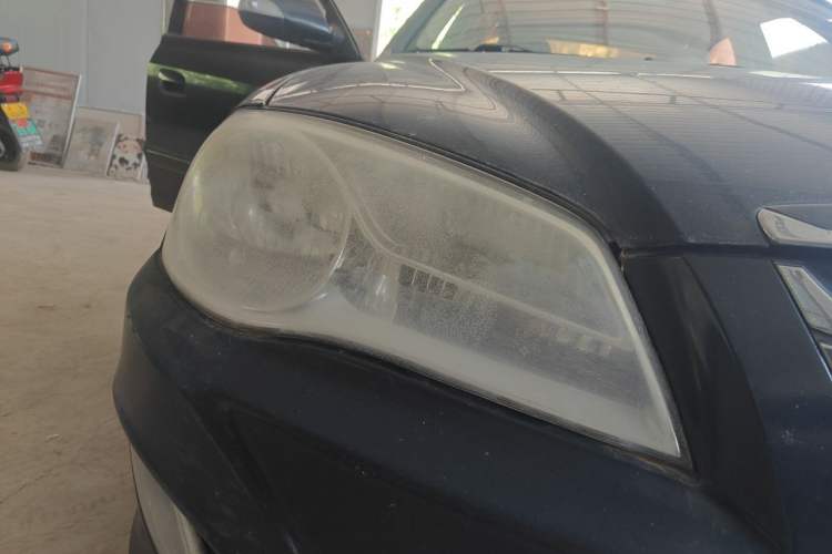 Used Hyundai Elantra 2011 1.6L Manual Comfort Version Right Front Headlight
