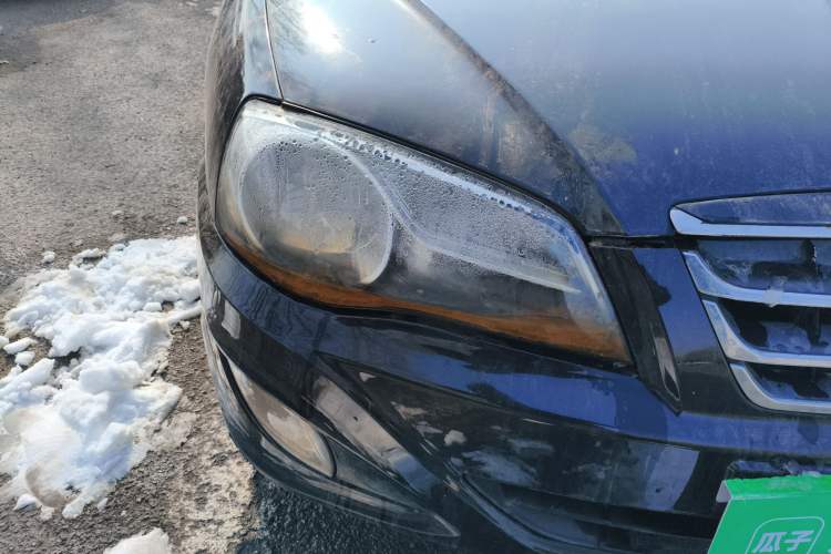 Used Hyundai Elantra 2011 1.6L Manual Comfort Version Right Front Headlight