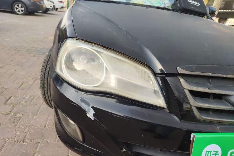 Used Hyundai Elantra 2011 1.6L Manual Comfort Version Right Front Headlight