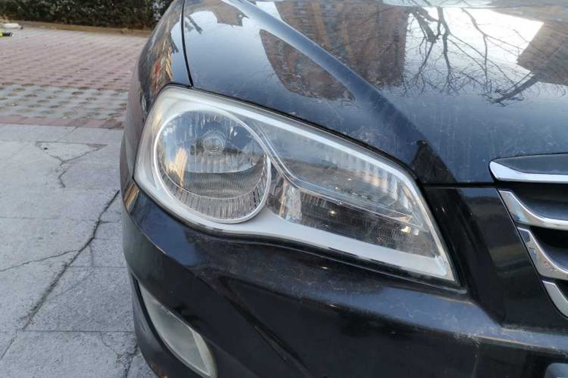 Used Hyundai Elantra 2011 1.6L Manual Comfort Version Right Front Headlight