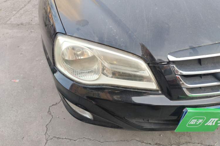 Used Hyundai Elantra 2011 1.6L Manual Comfort Version Right Front Headlight
