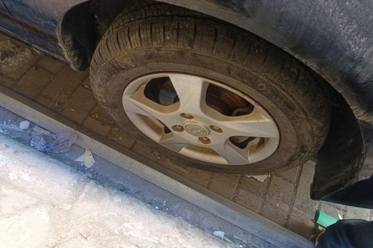Used Hyundai Elantra 2011 1.6L Manual Comfort Version Right Front Wheel Hub