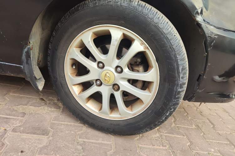 Used Hyundai Elantra 2011 1.6L Manual Comfort Version Right Front Wheel Hub