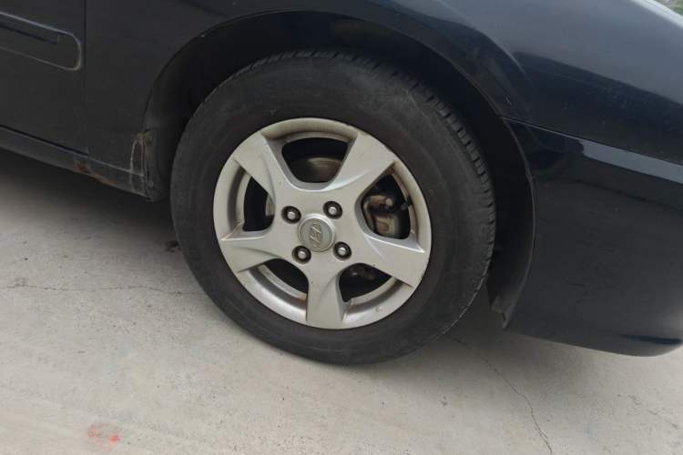 Used Hyundai Elantra 2011 1.6L Manual Comfort Version Right Front Wheel Hub