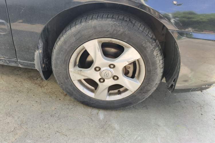 Used Hyundai Elantra 2011 1.6L Manual Comfort Version Right Front Wheel Hub