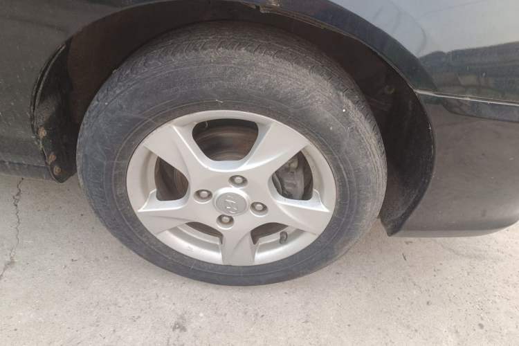 Used Hyundai Elantra 2011 1.6L Automatic Comfort Edition Right Front Wheel Hub