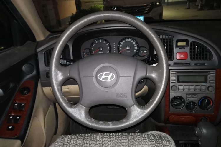 Used Hyundai Elantra 2011 1.6L Automatic Comfort Edition Steering Wheel