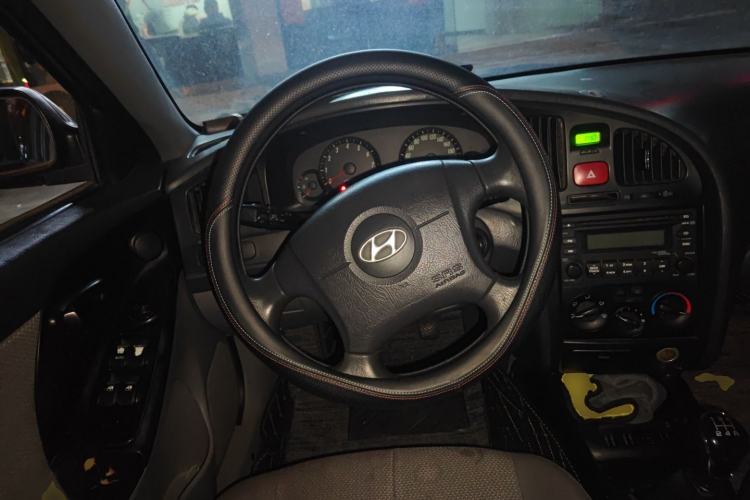 Used Hyundai Elantra 2011 1.6L Manual Comfort Version Steering Wheel