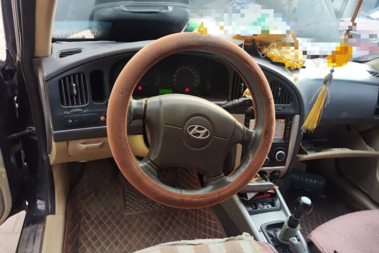 Used Hyundai Elantra 2011 1.6L Manual Comfort Version Steering Wheel