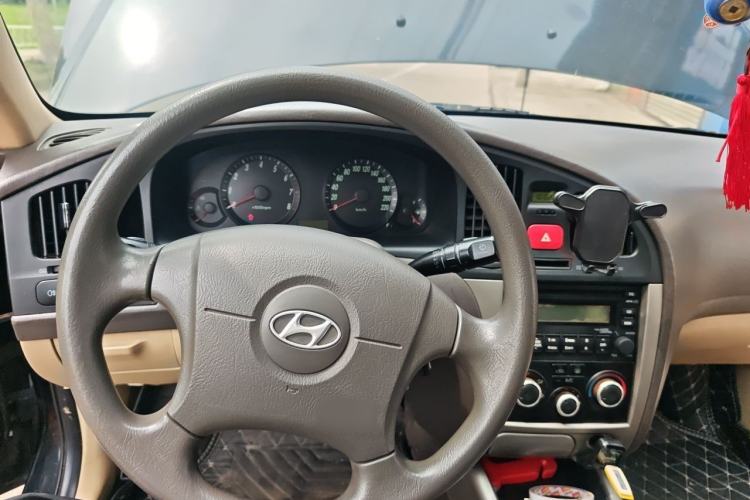 Used Hyundai Elantra 2011 1.6L Manual Comfort Version Steering Wheel