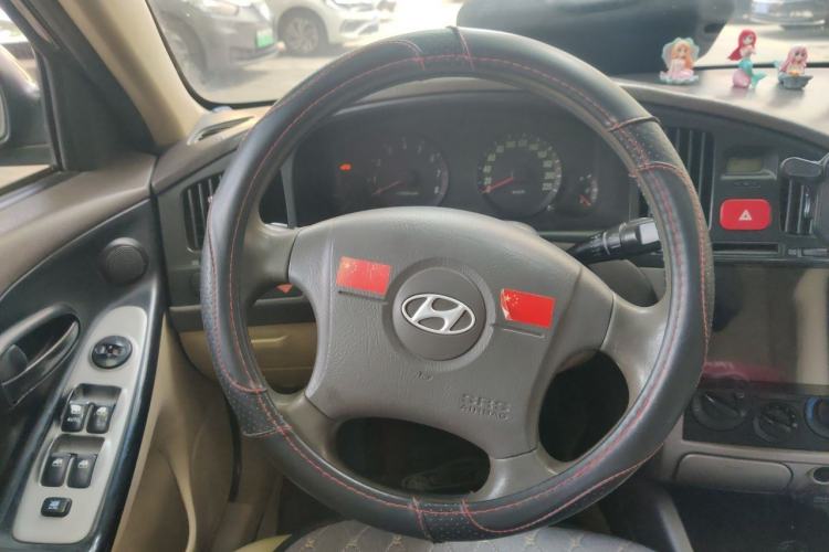 Used Hyundai Elantra 2011 1.6L Manual Comfort Version Steering Wheel
