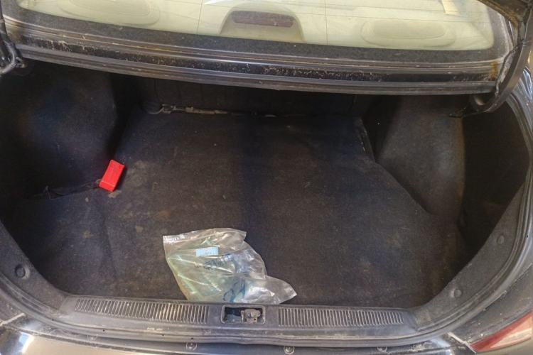 Used Hyundai Elantra 2011 1.6L Manual Comfort Version Trunk