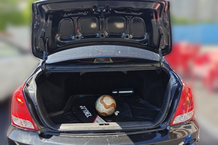 Used Hyundai Elantra 2011 1.6L Manual Comfort Version Trunk