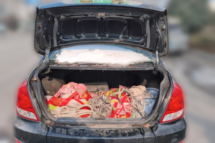 Used Hyundai Elantra 2011 1.6L Manual Comfort Version Trunk