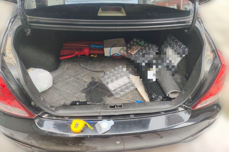 Used Hyundai Elantra 2011 1.6L Manual Comfort Version Trunk