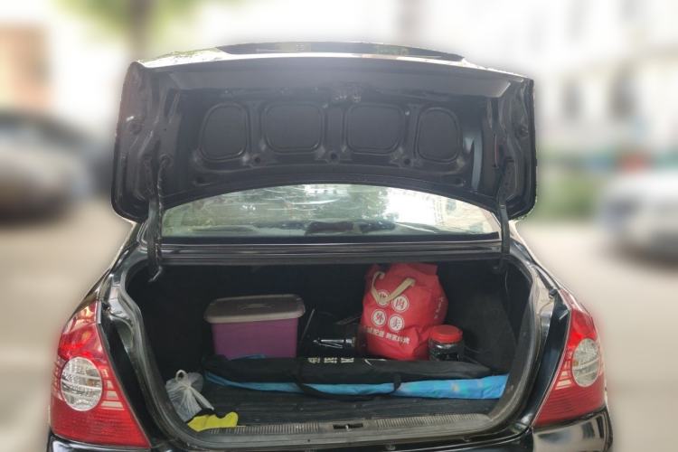 Used Hyundai Elantra 2011 1.6L Manual Comfort Version Trunk