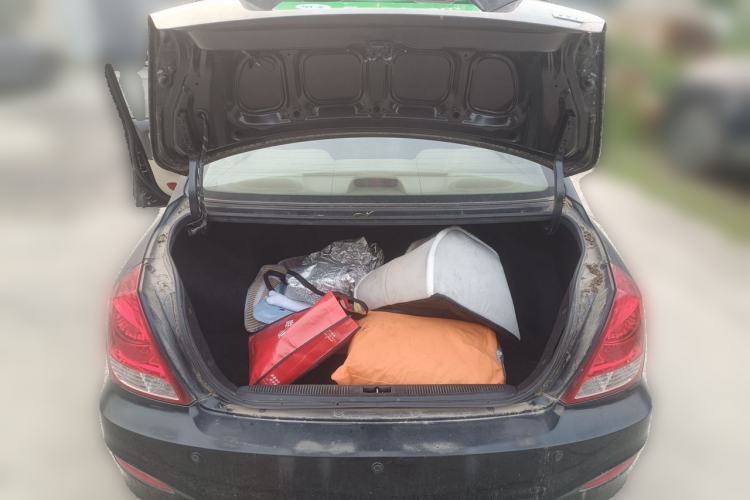 Used Hyundai Elantra 2011 1.6L Automatic Comfort Edition Trunk