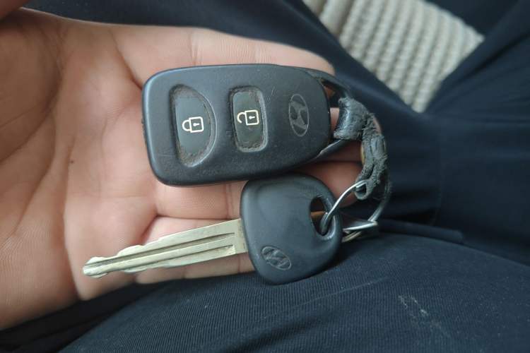 Used Hyundai Elantra 2011 1.6L Manual Comfort Version Vehicle Key