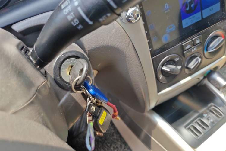 Used Hyundai Elantra 2011 1.6L Manual Comfort Version Vehicle Key