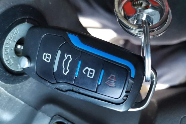 Used Hyundai Elantra 2011 1.6L Manual Comfort Version Vehicle Key