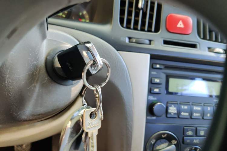 Used Hyundai Elantra 2011 1.6L Manual Comfort Version Vehicle Key