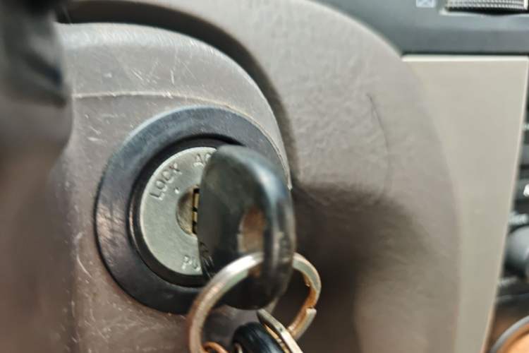 Used Hyundai Elantra 2011 1.6L Manual Comfort Version Vehicle Key