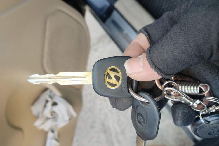 Used Hyundai Elantra 2011 1.6L Manual Comfort Version Vehicle Key