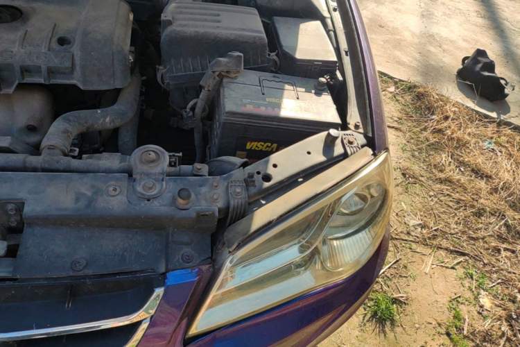 Used Hyundai Elantra 2011 1.6L Manual Comfort Version Engine Bay Left