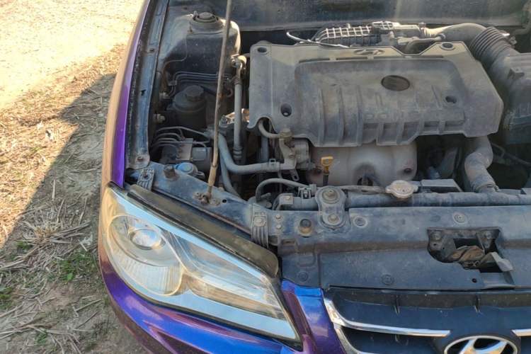 Used Hyundai Elantra 2011 1.6L Manual Comfort Version Engine Bay Right