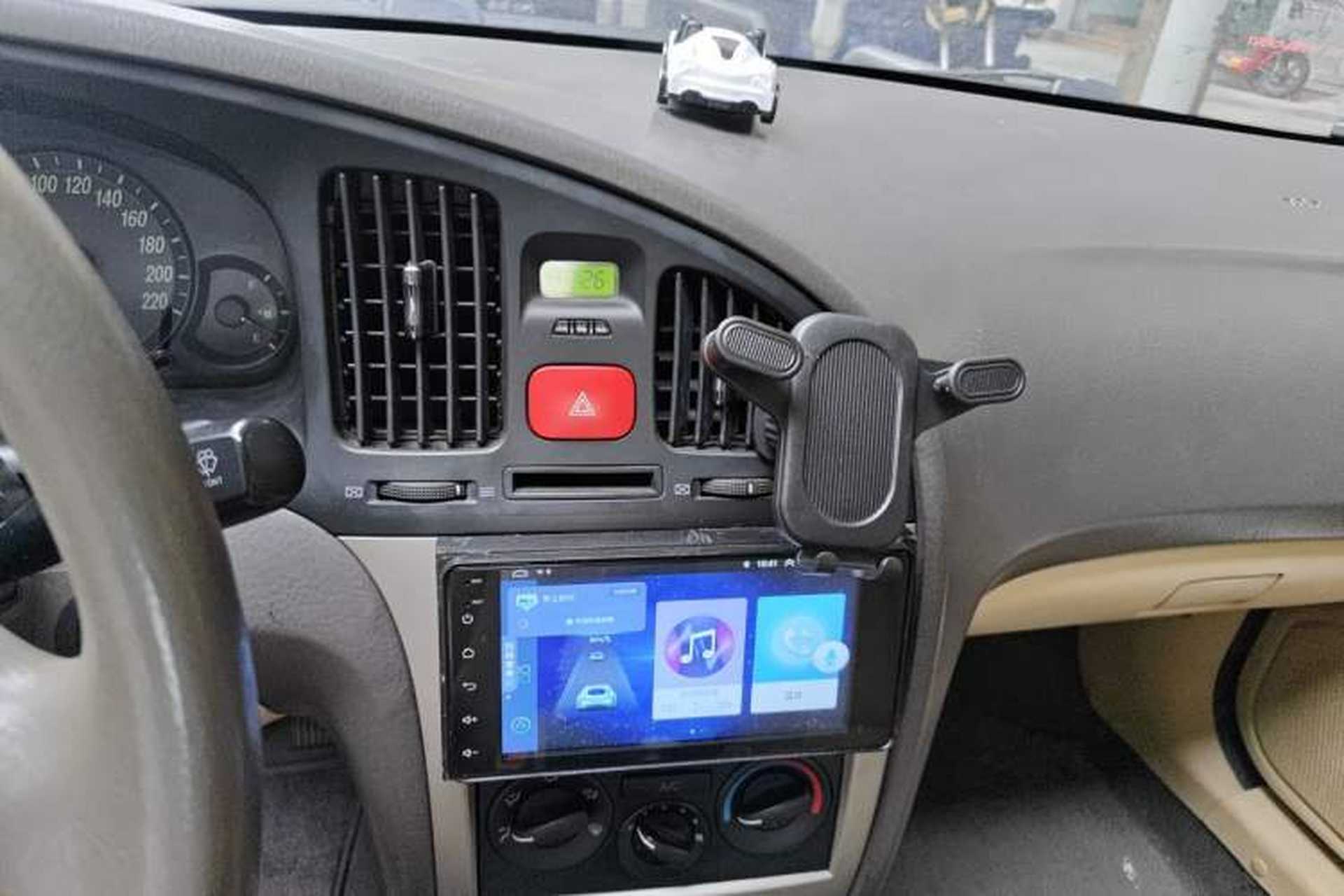 Used Hyundai Elantra 2011 1.6L Manual Comfort Version Audio And AC Panel