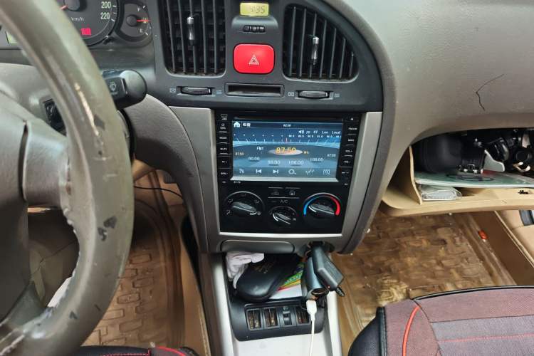 Used Hyundai Elantra 2011 1.6L Manual Comfort Version Audio And AC Panel