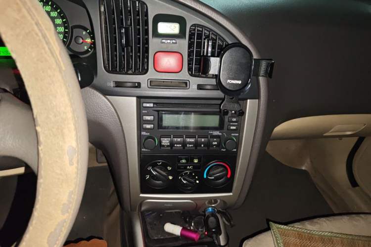 Used Hyundai Elantra 2011 1.6L Manual Comfort Version Audio And AC Panel