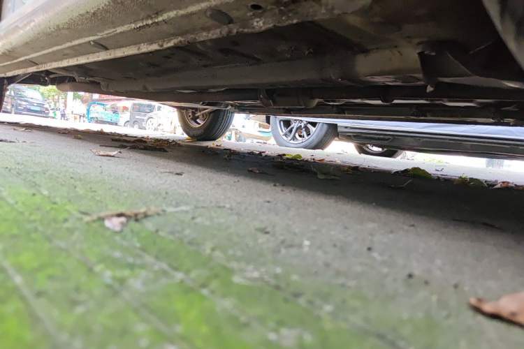 Used Hyundai Elantra 2011 1.6L Manual Comfort Version Chassis Front Right