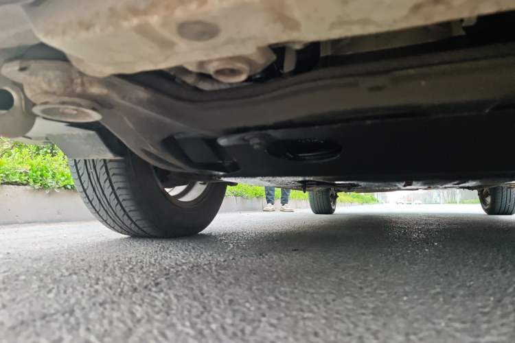 Used Hyundai Elantra 2011 1.6L Manual Comfort Version Chassis Front Right