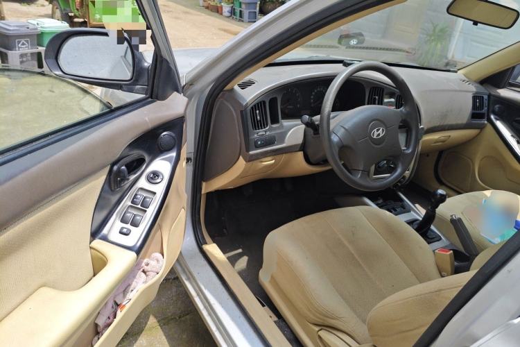 Used Hyundai Elantra 2011 1.6L Manual Comfort Version Driver Seat