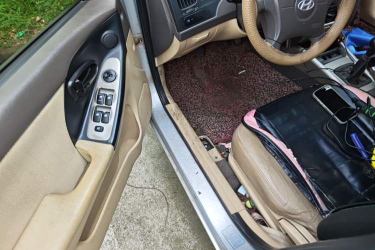 Used Hyundai Elantra 2011 1.6L Manual Comfort Version Driver Seat