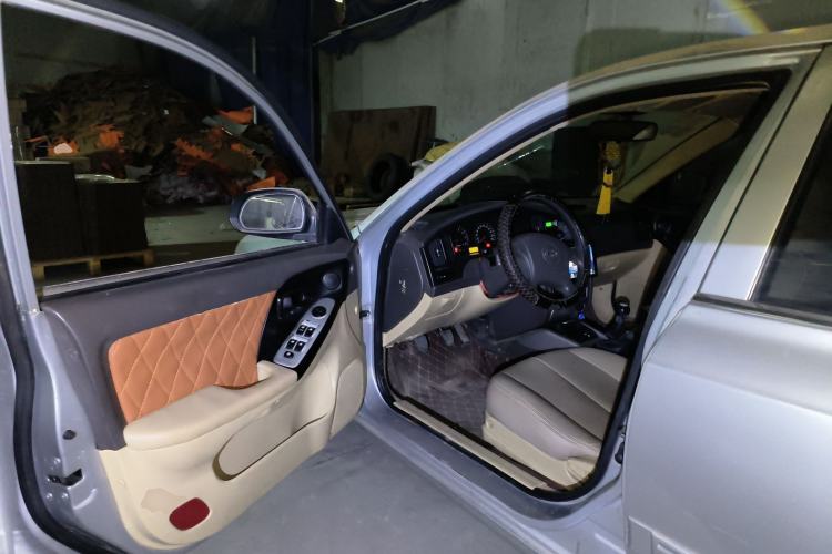 Used Hyundai Elantra 2011 1.6L Manual Comfort Version Driver Seat