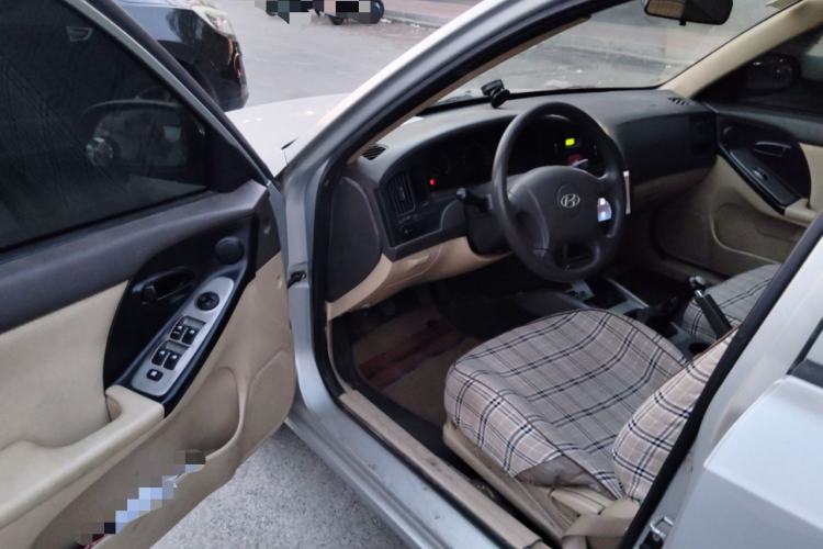 Used Hyundai Elantra 2011 1.6L Manual Comfort Version Driver Seat