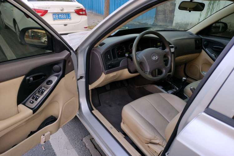 Used Hyundai Elantra 2011 1.6L Manual Comfort Version Driver Seat