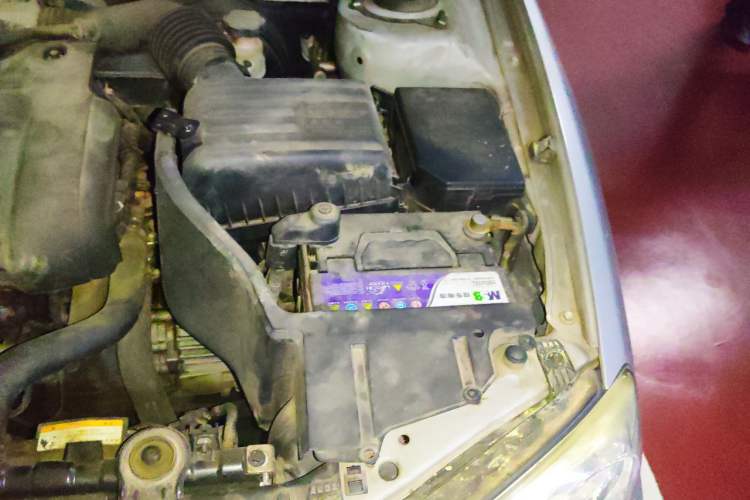 Used Hyundai Elantra 2011 1.6L Manual Comfort Version Engine Bay Left