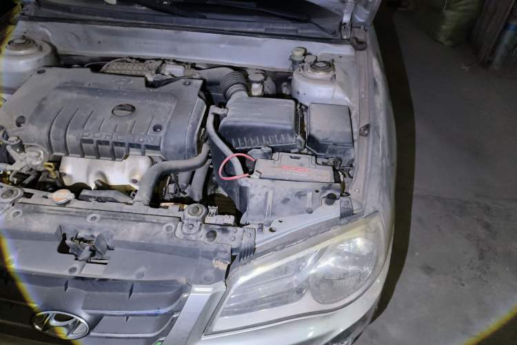 Used Hyundai Elantra 2011 1.6L Manual Comfort Version Engine Bay Left