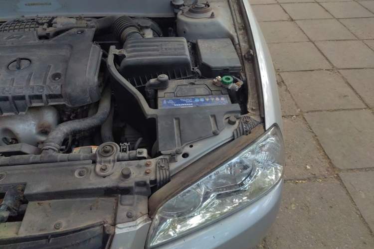 Used Hyundai Elantra 2011 1.6L Manual Comfort Version Engine Bay Left